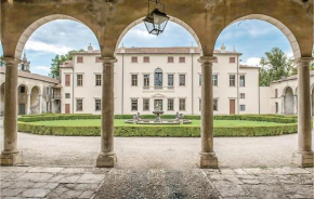 Гостиница Courtyard  Castelgomberto